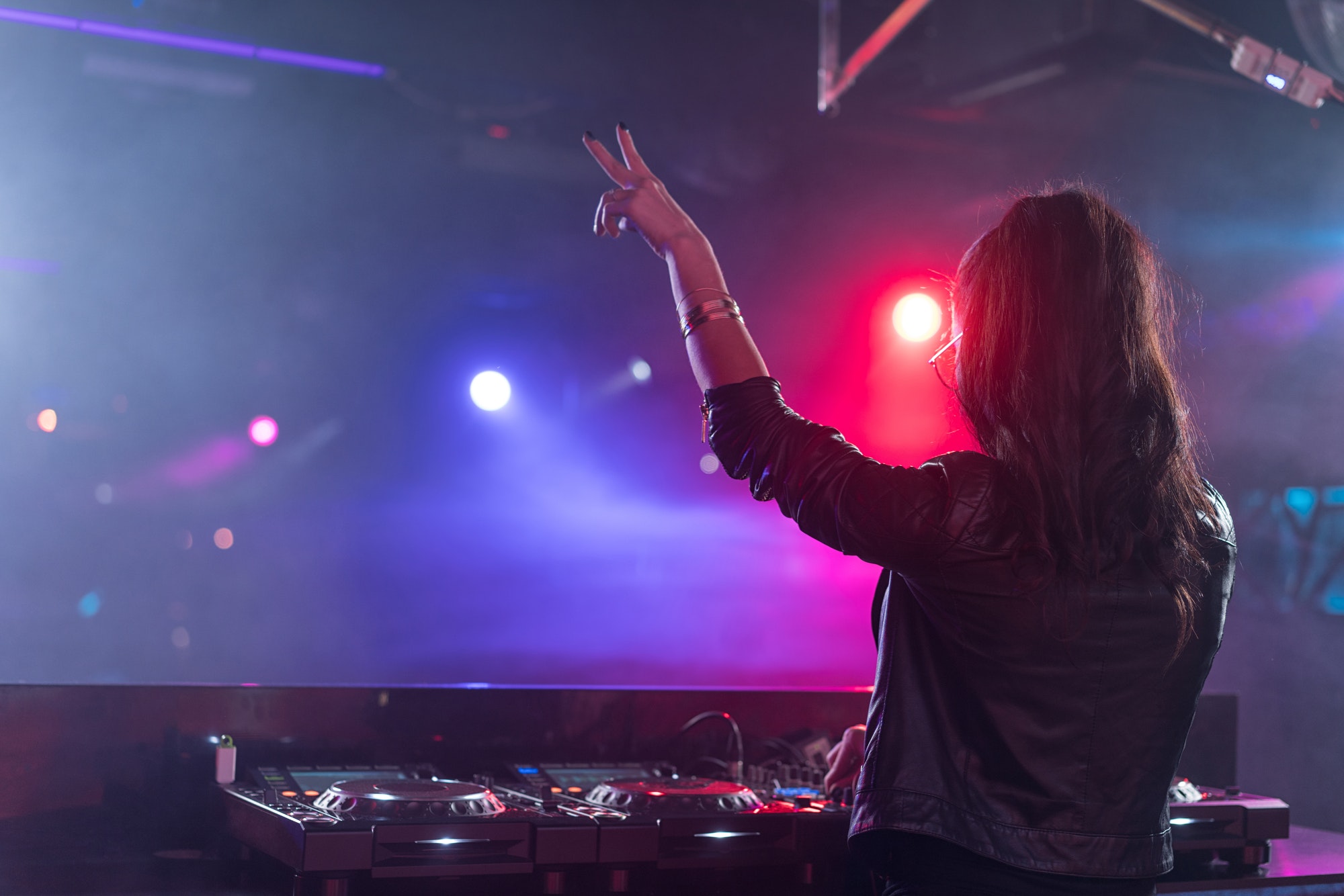 643cb-music 人格魅力的重點不是魅力，而是人格