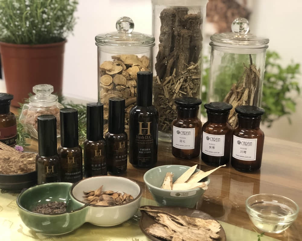 S__762429741000 改善暴躁脾氣,清熱降火的柴胡精油經絡按摩法幫你平復情緒