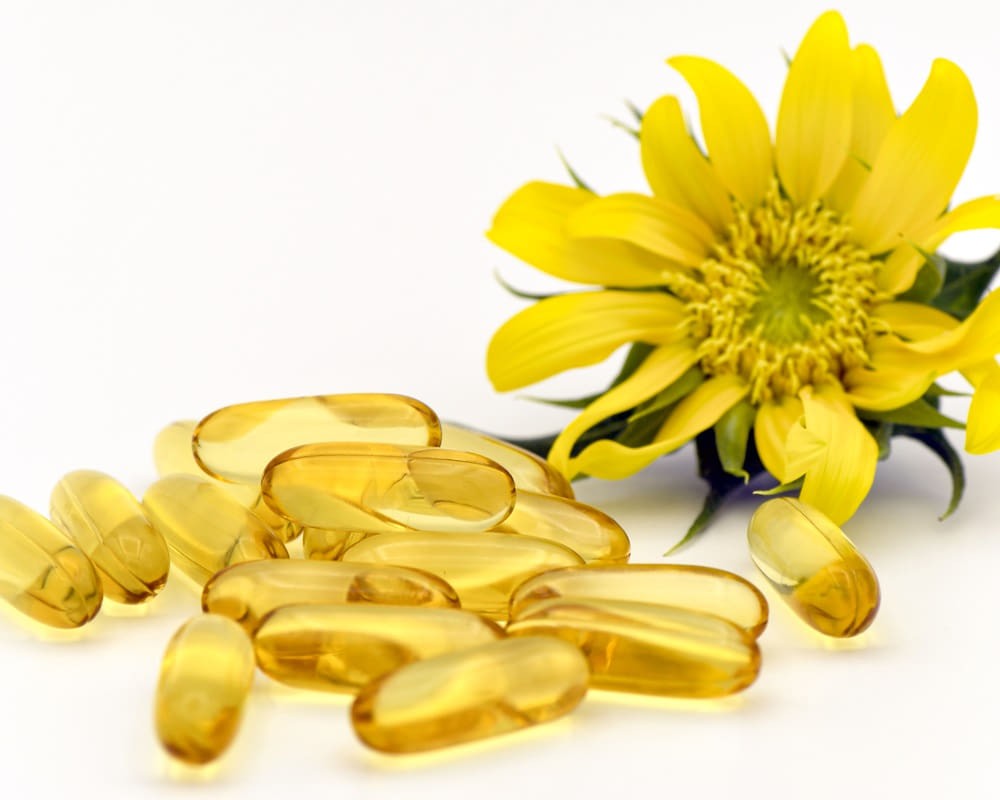 dietary-supplement-capsule-from-natural-ingredients1000 更年期，你需要動靜有度