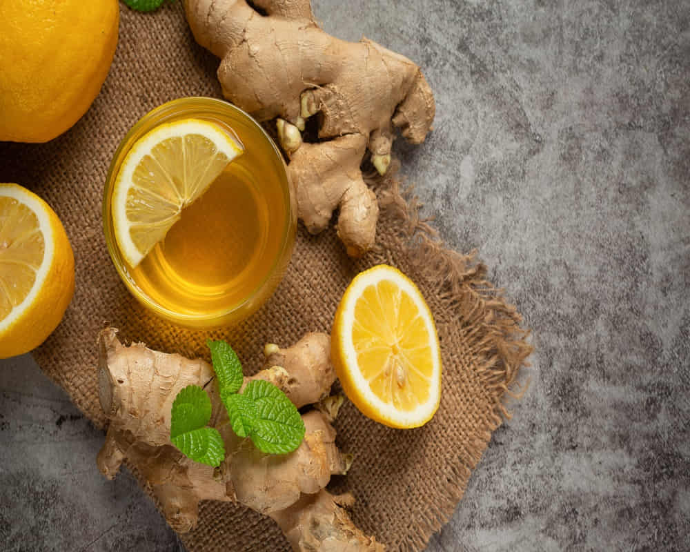 honey-lemon-ginger-juice-food-beverage-products-from-ginger-extract-food-nutrition-concept-11000800 晨起喝薑湯勝過人參湯,薑讓你陽氣十足