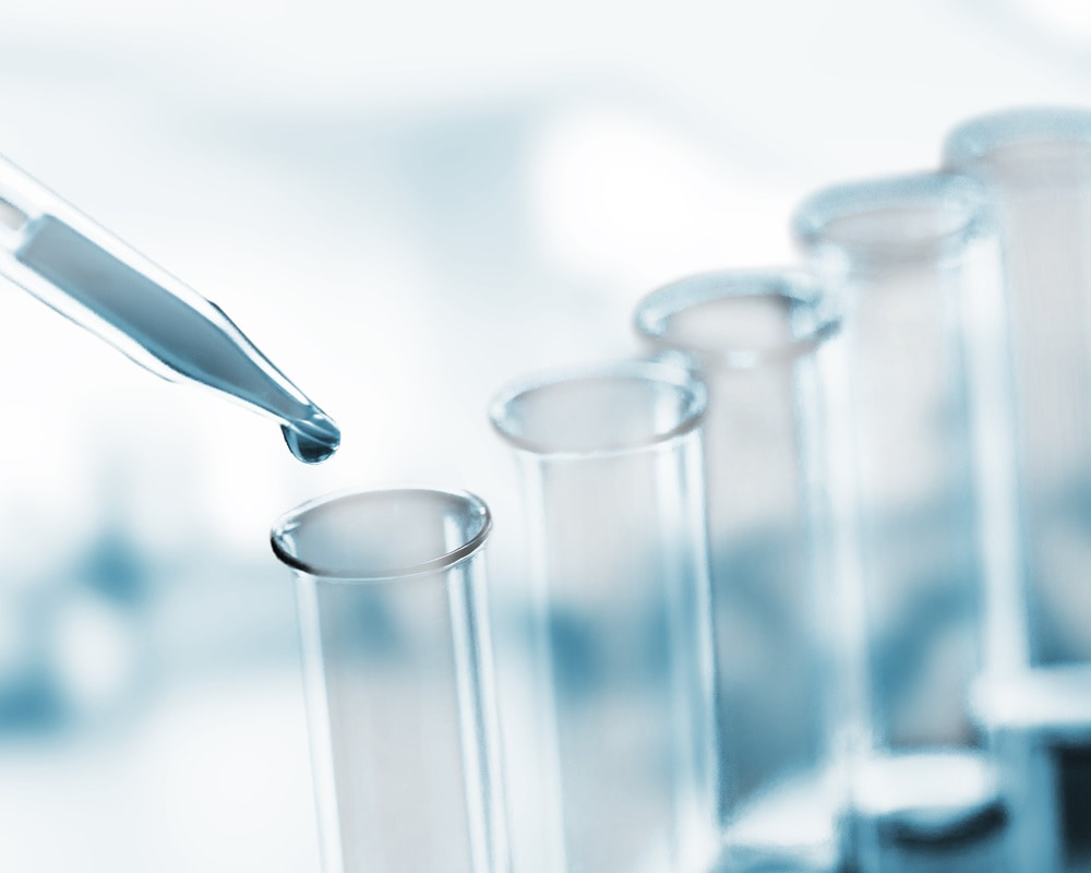 science-laboratory-test-tubes-laboratory-equipment1000800 荷爾蒙是怎麼被發現的?歷史上激素的起源與研究的趣聞軼事