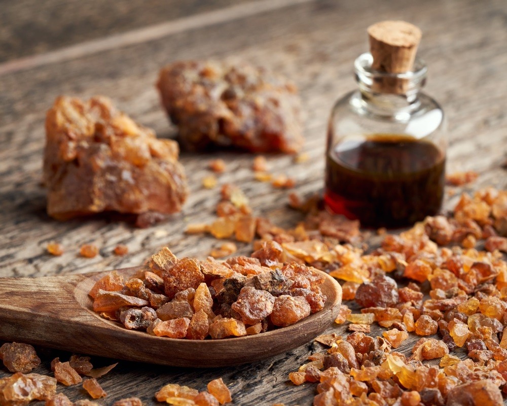 shutterstock_18936579761000800-1 精油中那些模稜兩可的字眼 l 精油中的偽科學