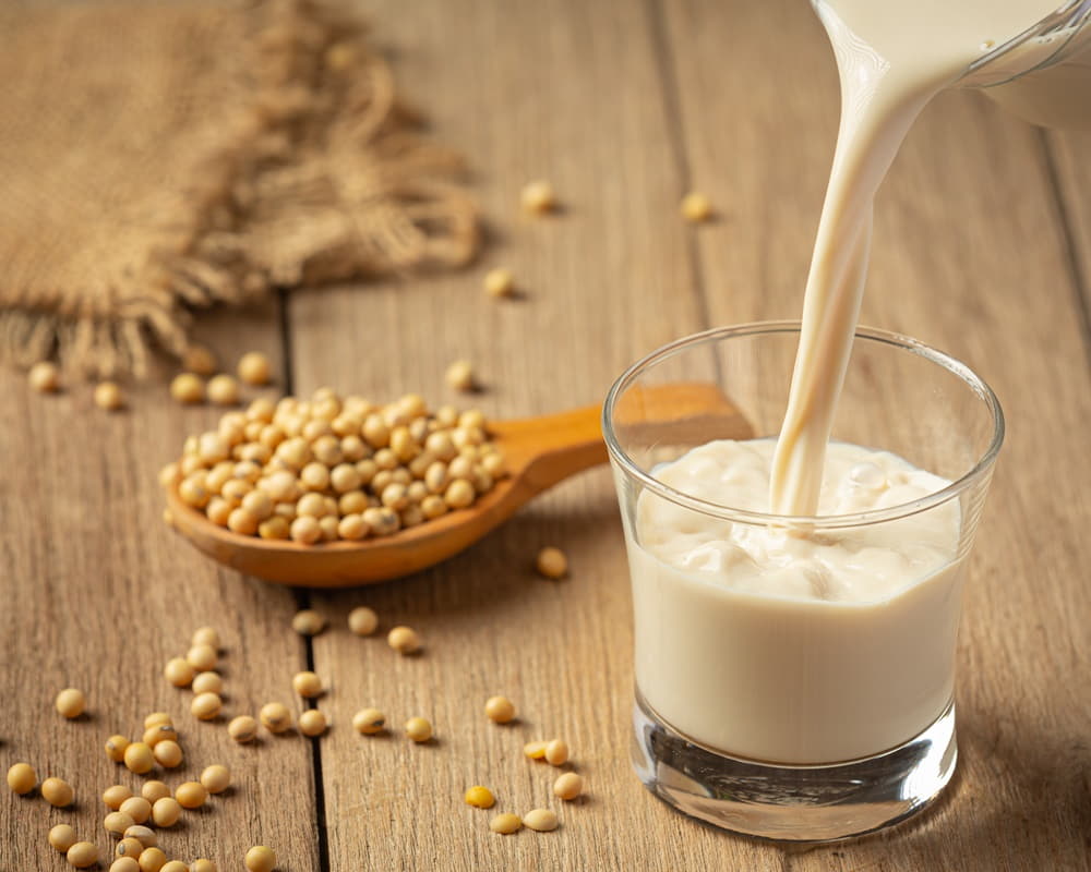 soy-milk-soy-food-beverage-products-food-nutrition-concept1000800 你有吃維他命養生的習慣嗎?維他命補充劑到底是抗氧化還是促氧化?