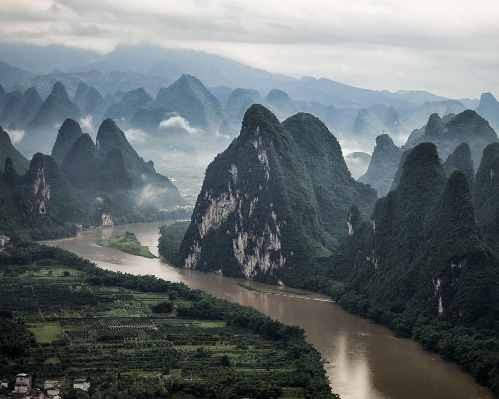 aerial-shot-li-river-mashan-mountain-yangshuo-county-guilin1000800 首頁