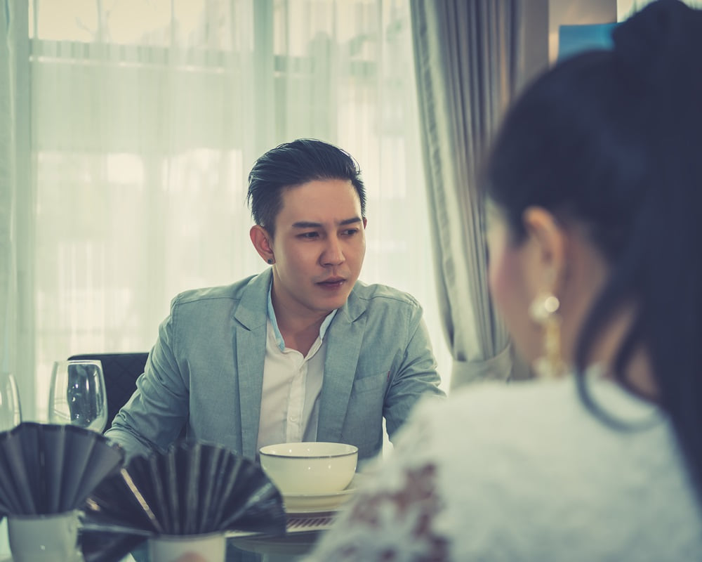 asian-couple-brawl-lunch-time-home_emotion_1000800 不畏艱難就要成為自己生命中的大女主