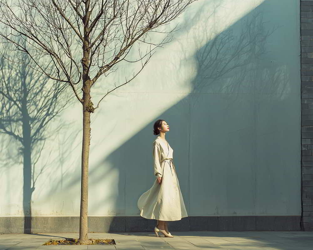 ytaylor1280_fashion_photography_a_Chinese_girl_in_her_thirtiesm_2c7ef8b1-07c7-480d-8712-b046db7f90f51000800 一年中身心最大補的日子- "驚蟄"